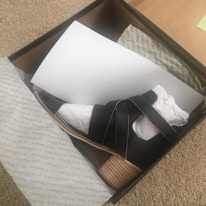 kelsi dagger distressed leather boots